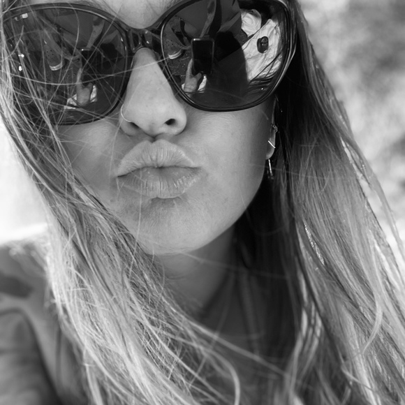 Meet your Posher, Rebekah - Picture 1 of 1